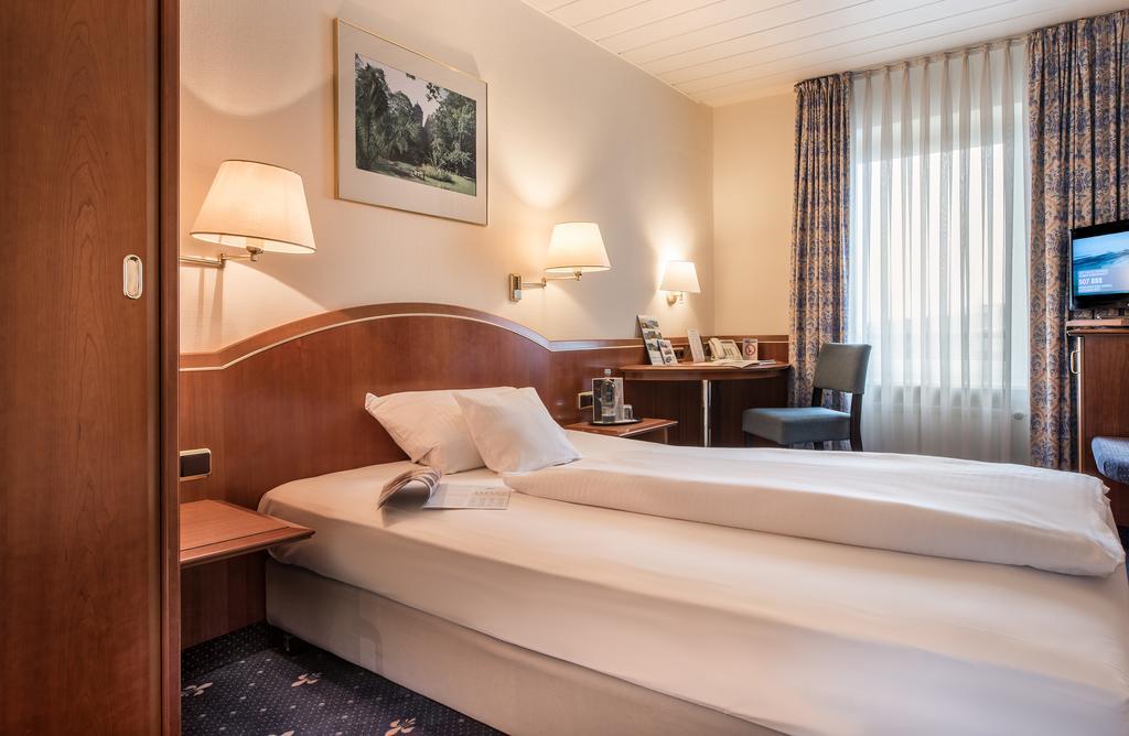 Akzent Hotel Koehler Giessen Bagian luar foto